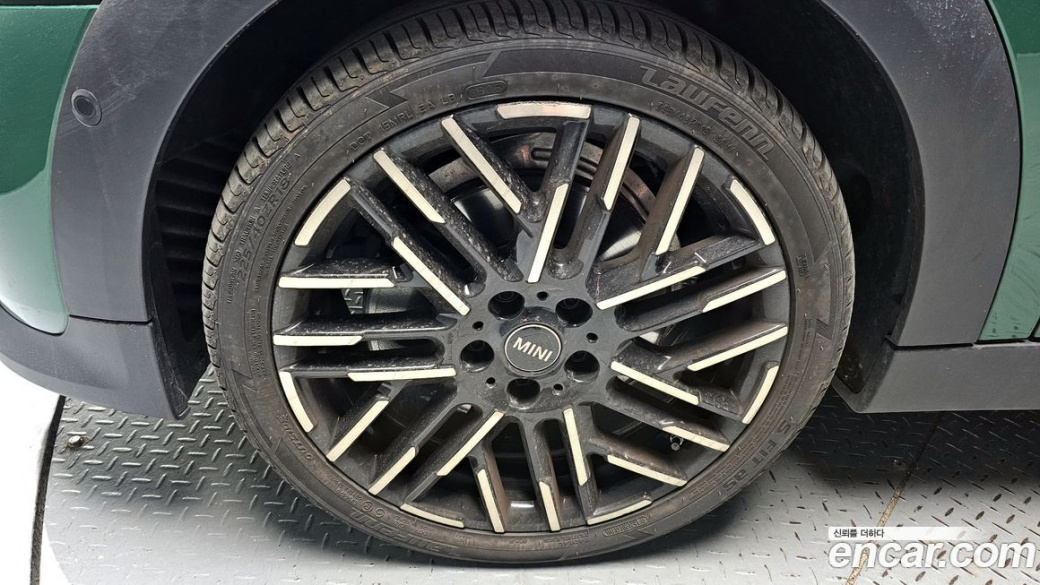 Mini Cooper 5 Door Favoured, 2025