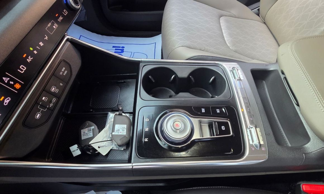 Kia Carnival 9-Seater Noblesse, 2024