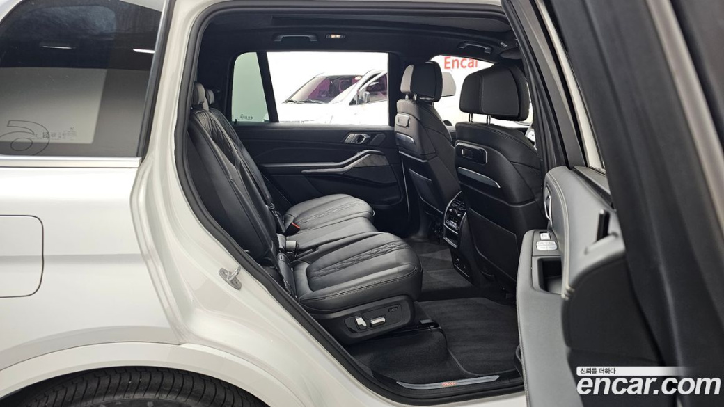 BMW X7 xDrive 40d Design Pure Excellence 7-Seater, 2024