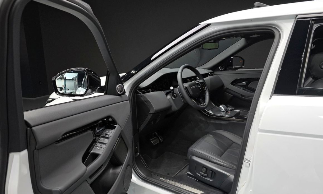 Land Rover Range Rover Evoque P250 Dynamic SE, 2024