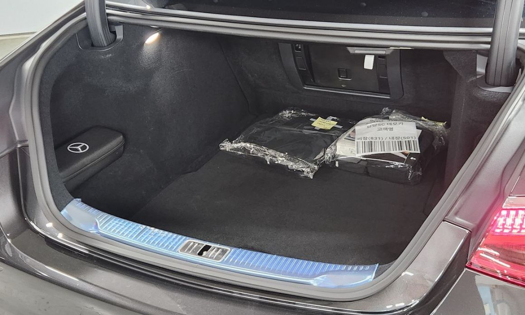Mercedes-Benz S-Class S580L 4MATIC, 2024