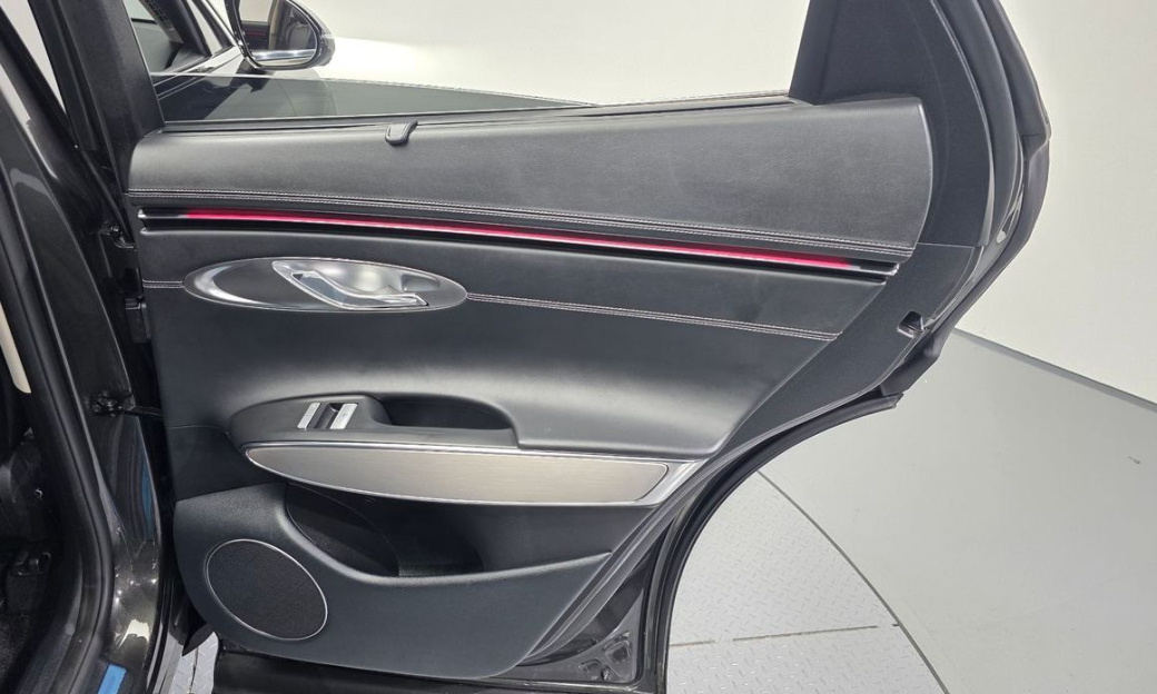 Genesis GV70 2.5T Gasoline AWD, 2025