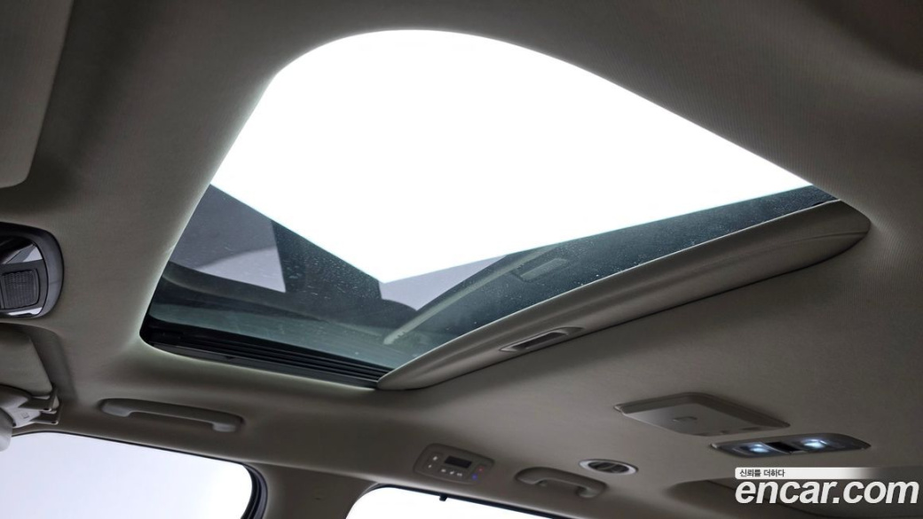 Kia Carnival 9-Seater Signature, 2023