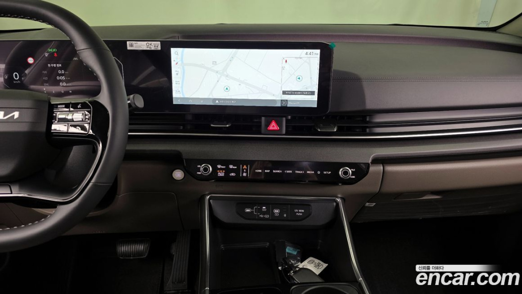 Kia Carnival 9-Seater Noblesse, 2025