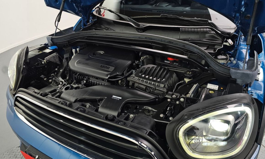 Mini Countryman Classic Plus Launch Pack, 2023