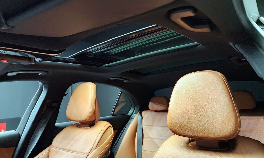 Mercedes-Benz C-Class C300 4MATIC Avantgarde, 2023