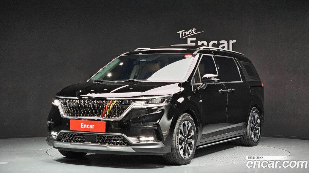 Kia Carnival 7-Seater Signature, 2023