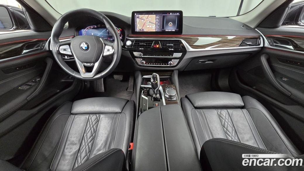 BMW 5-Series 523d xDrive Luxury, 2023