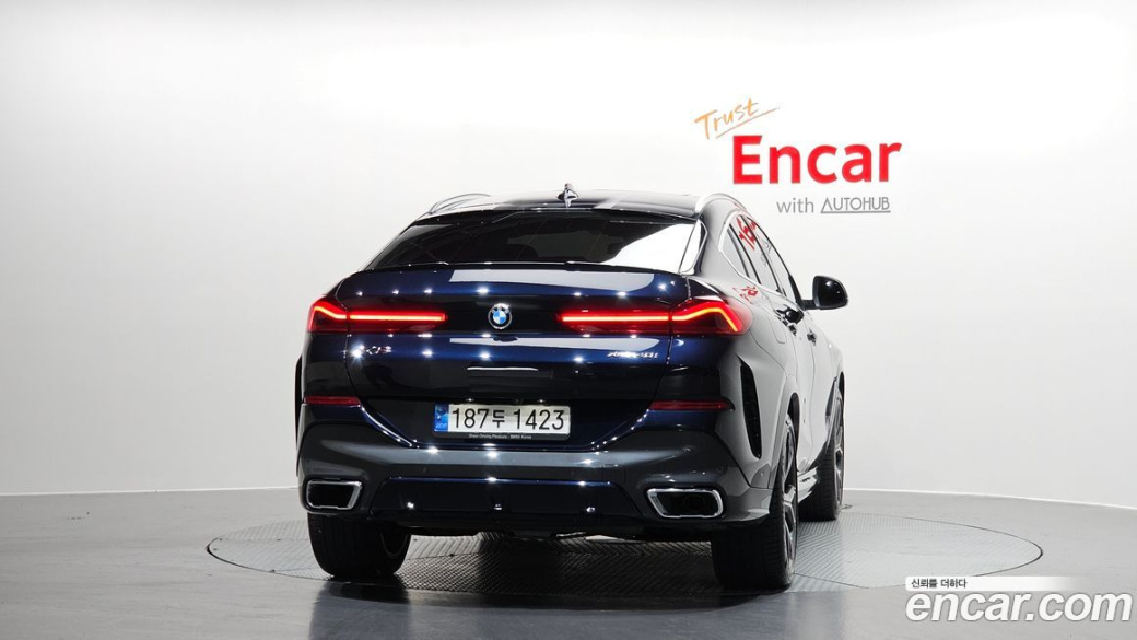 BMW X6 xDrive40i M Sport, 2022