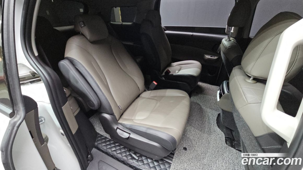 Kia Carnival 9-Seater Noblesse, 2025