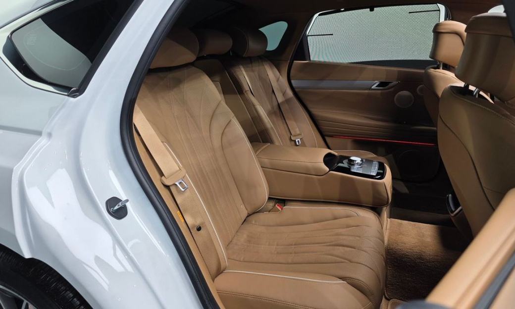 Genesis G80 Gasoline 2.5 Turbo 2WD, 2025