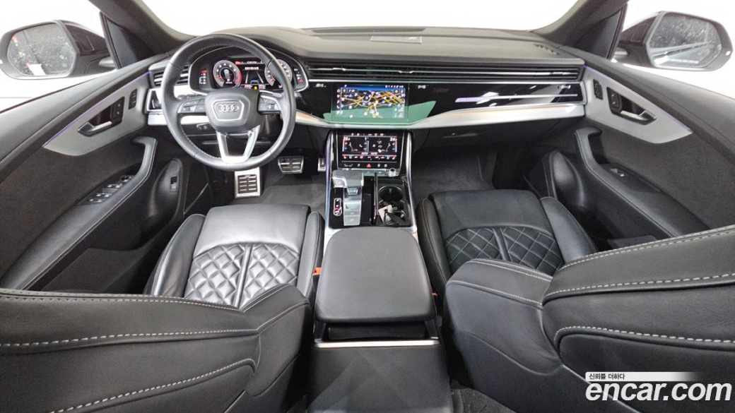 Audi Q8 55 TFSI Quattro Premium, 2023