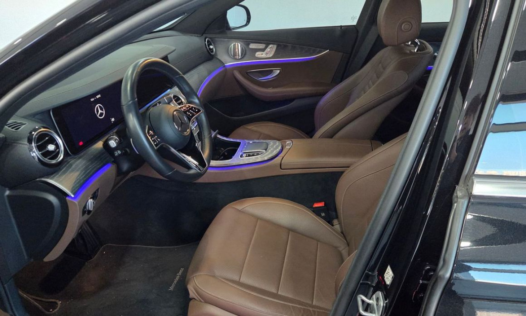 Mercedes-Benz E-Class E350 4MATIC Exclusive, 2023