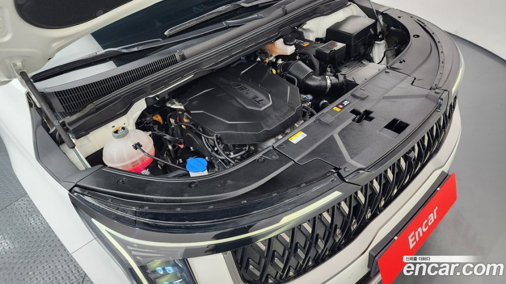 Kia Carnival 9-Seater Signature, 2025