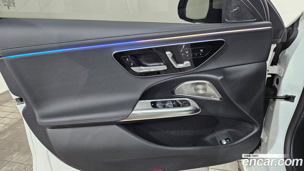 Mercedes-Benz E-Class E300 4MATIC Exclusive, 2024
