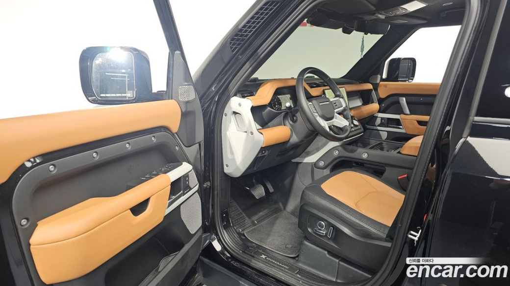 Land Rover Defender 130 D300 X-Dynamic HSE, 2024