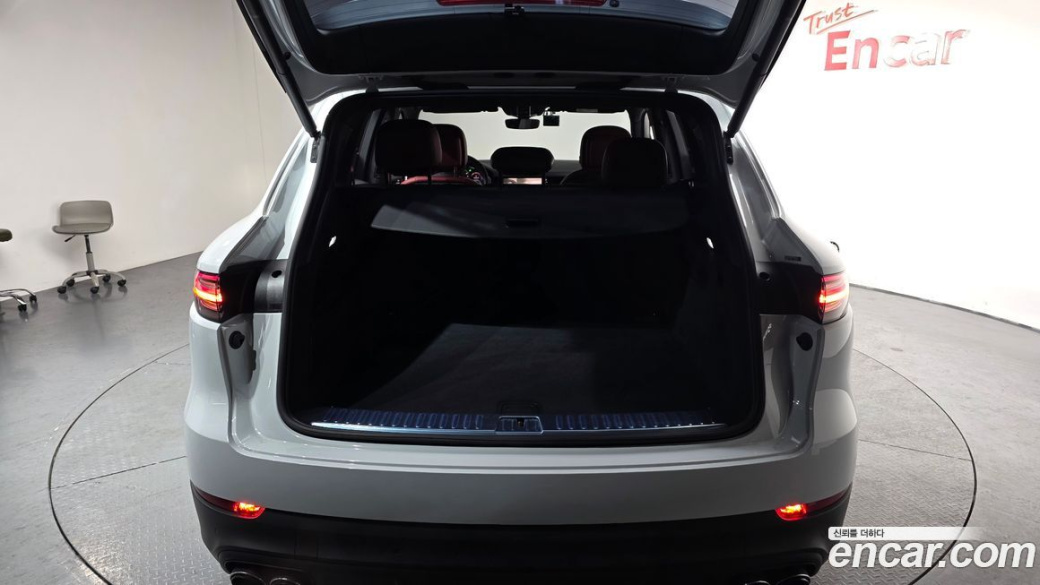 Porsche Cayenne 3.0 PLATINUM EDITION, 2023