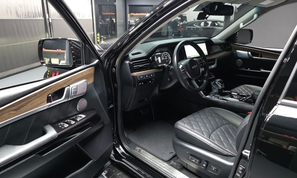 Kia Mohave Diesel 3.0 4WD 6-Seater, 2024