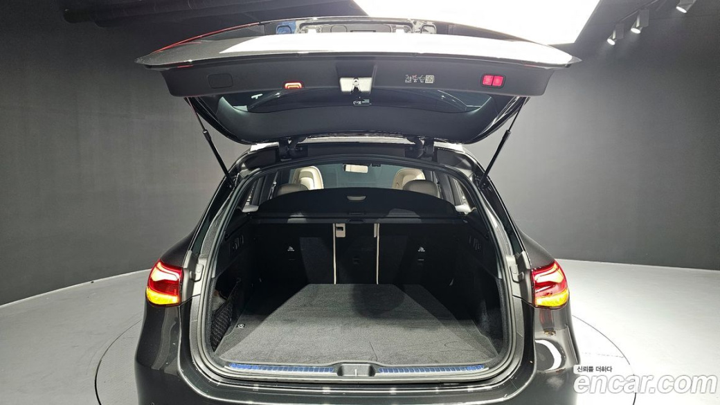 Mercedes-Benz GLC-Class GLC 300 4MATIC Avantgarde, 2025