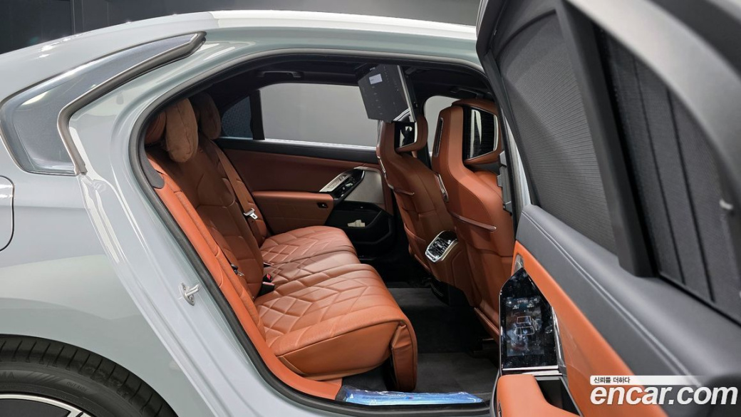 BMW 7-Series 740i xDrive M Sport, 2025