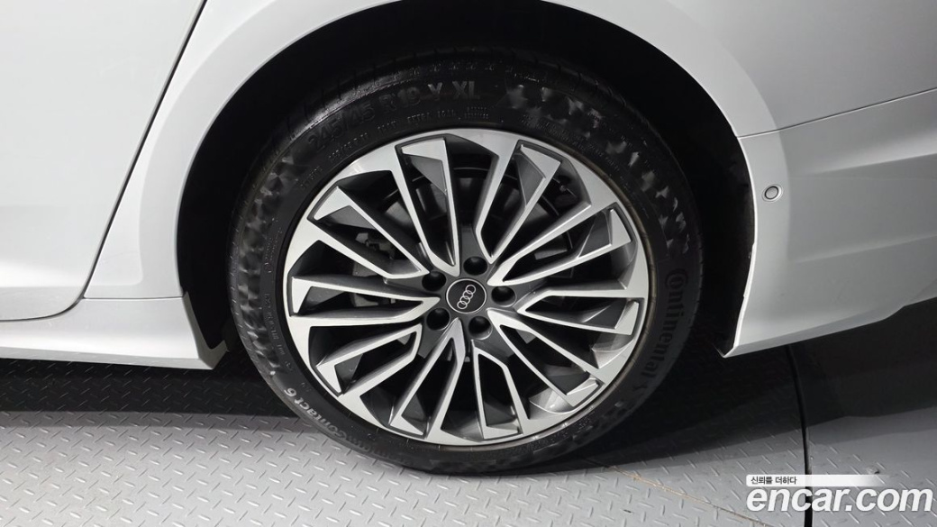 Audi A6 45 TFSI Quattro Premium, 2025