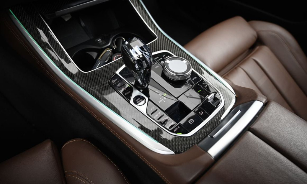 BMW X5 M50i, 2022