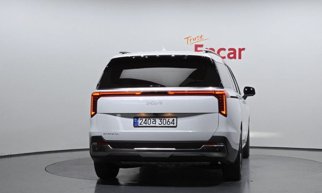 Kia Carnival 7-Seater Noblesse, 2025