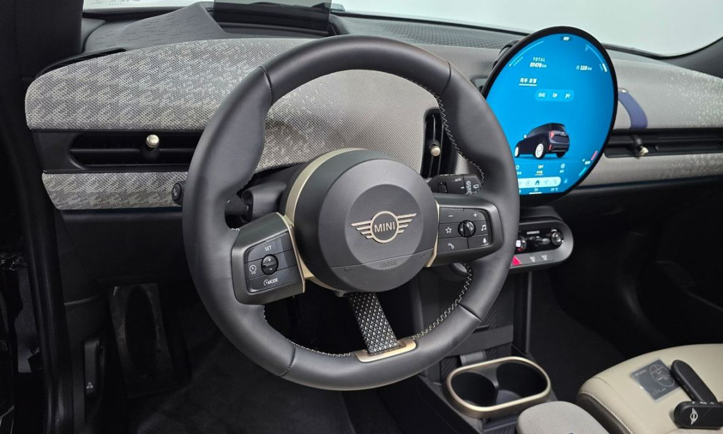 Mini Cooper Favoured, 2025