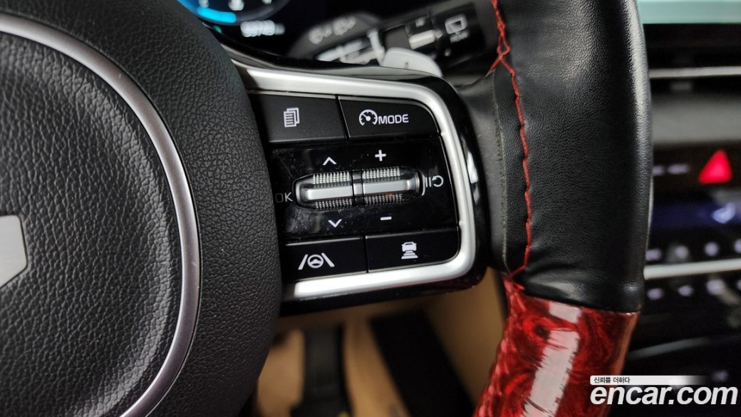 Kia Carnival 7-Seater Signature, 2022