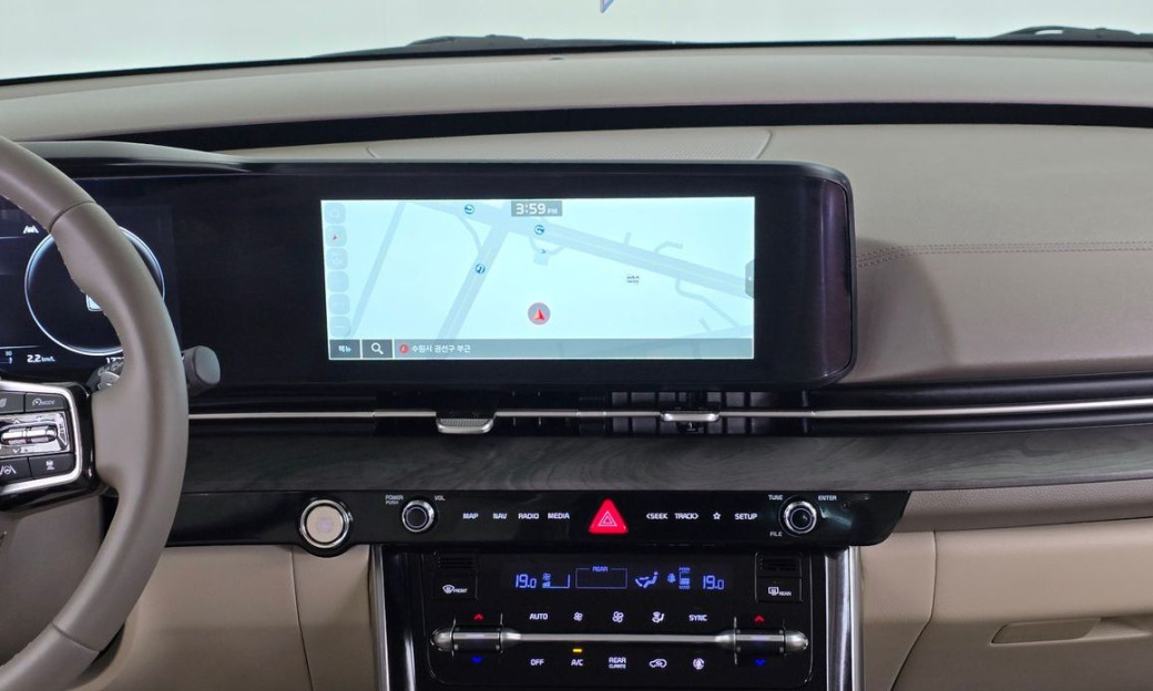 Kia Carnival 11-Seater Signature, 2023