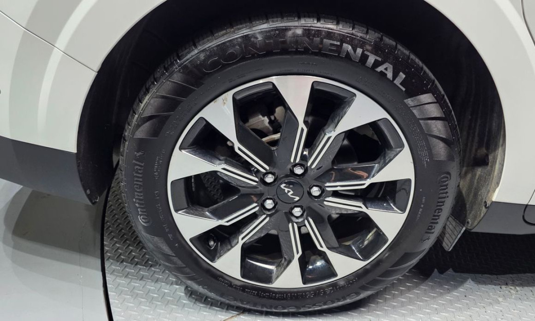 Kia Carnival 7-Seater Signature, 2023