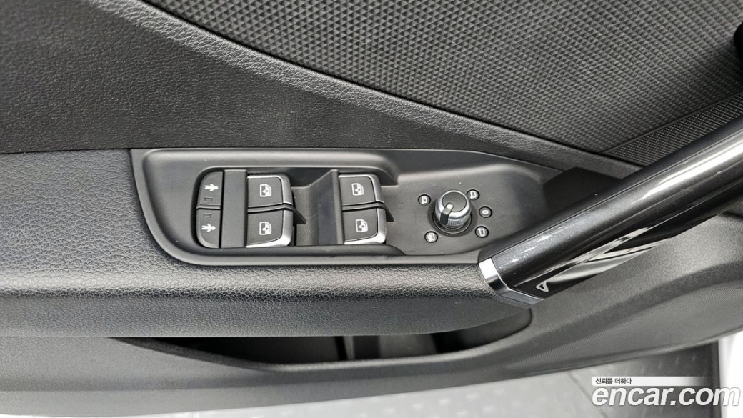 Audi Q2 35 TDI Premium, 2023