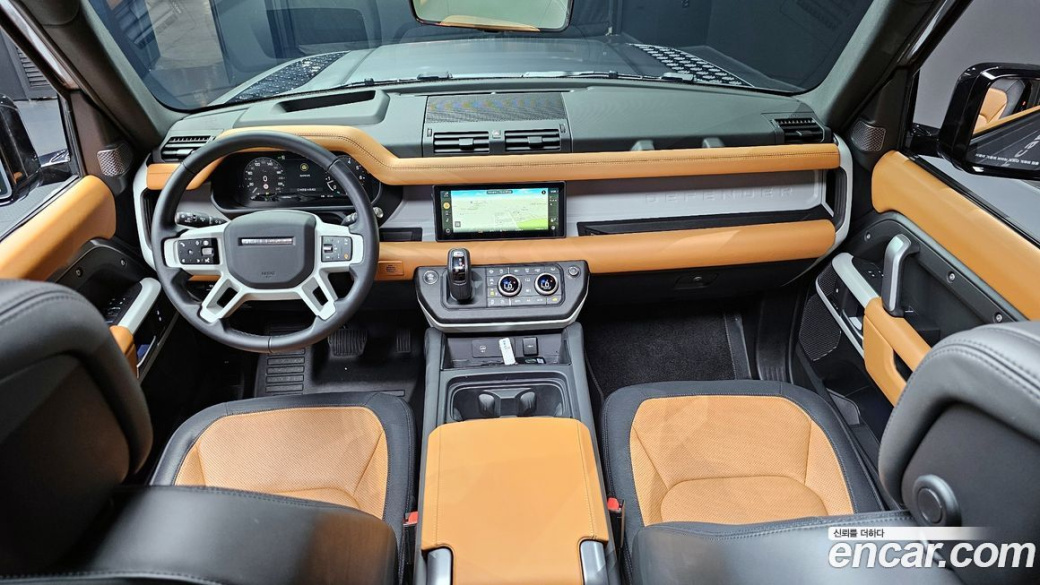 Land Rover Defender 110 P300 X-Dynamic SE, 2024