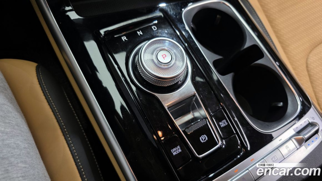 Kia Carnival 9-Seater Signature, 2023