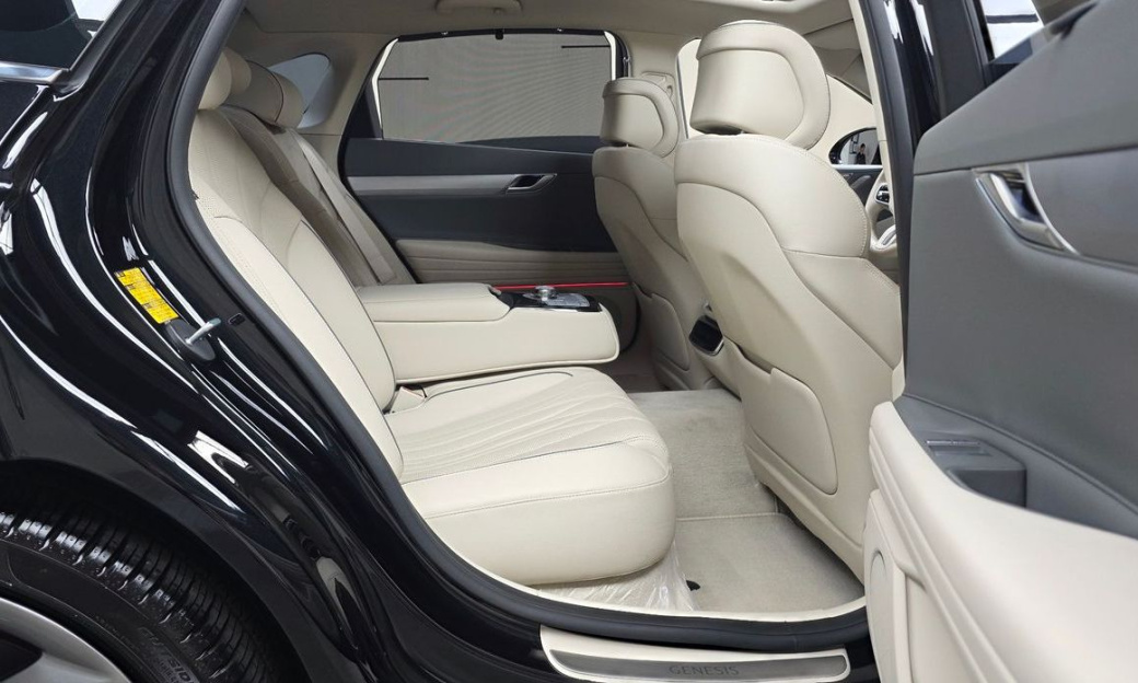 Genesis G80 Gasoline 2.5 Turbo AWD, 2025