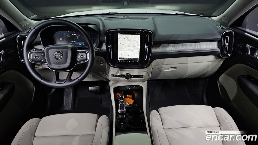 Volvo XC40 B4 Ultra Bright, 2025