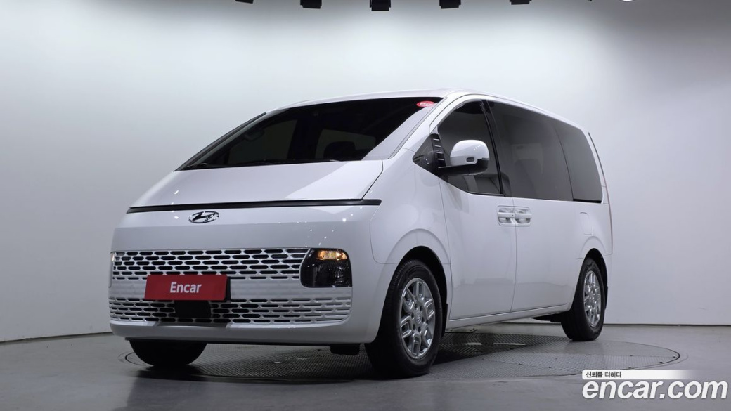 Hyundai Staria Tourer 9-Seater, 2024
