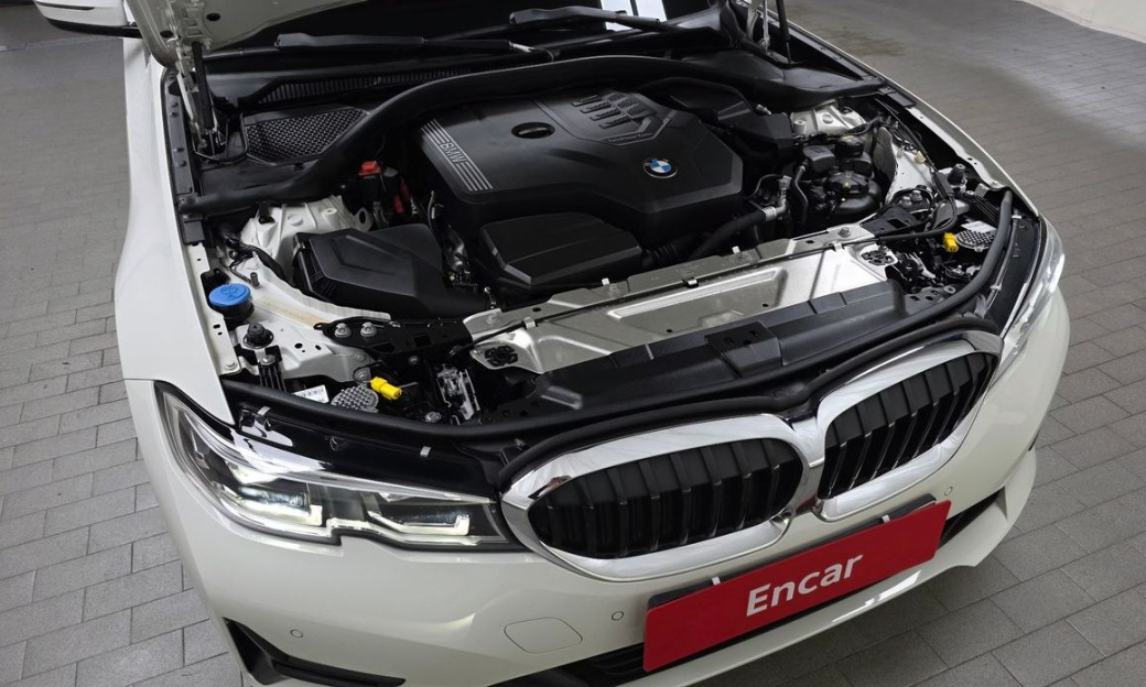 BMW 3-Series 320i, 2022