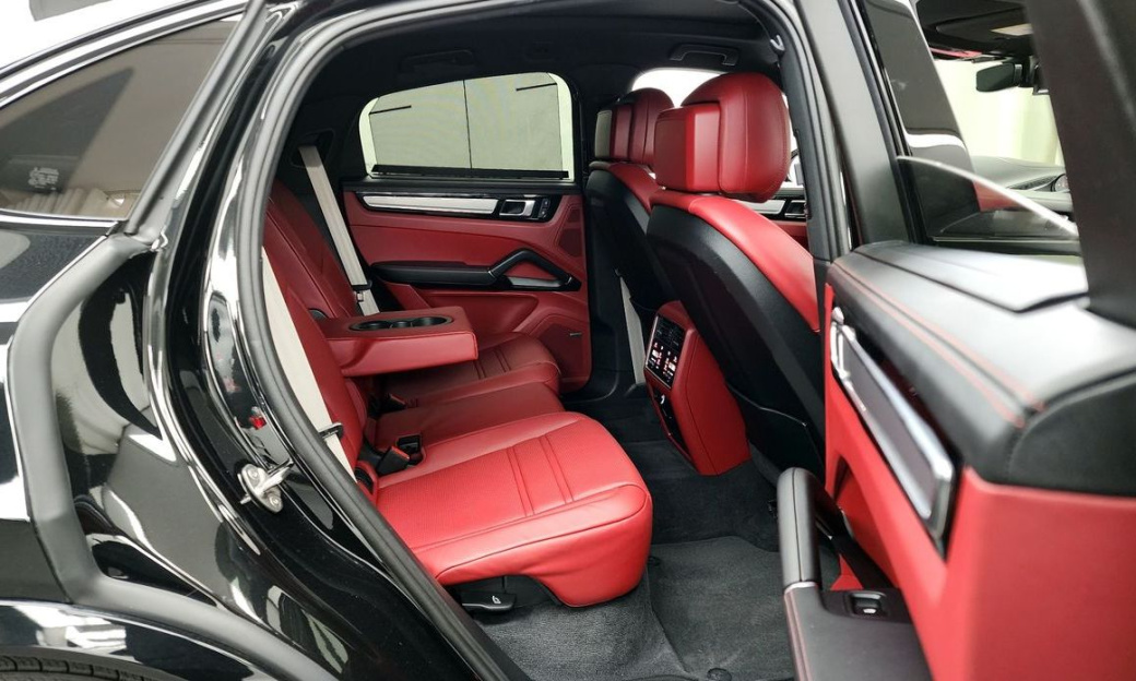 Porsche Cayenne 3.0 COUPE PLATINUM EDITION, 2023