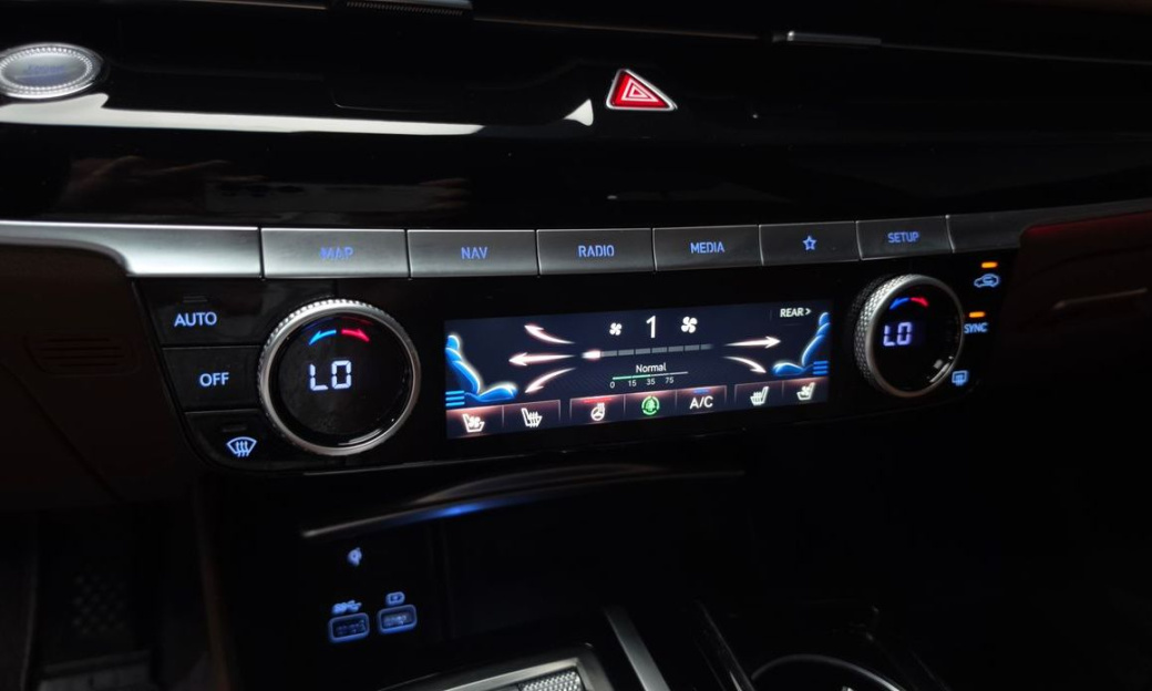 Genesis G80 Gasoline 2.5 Turbo AWD, 2024