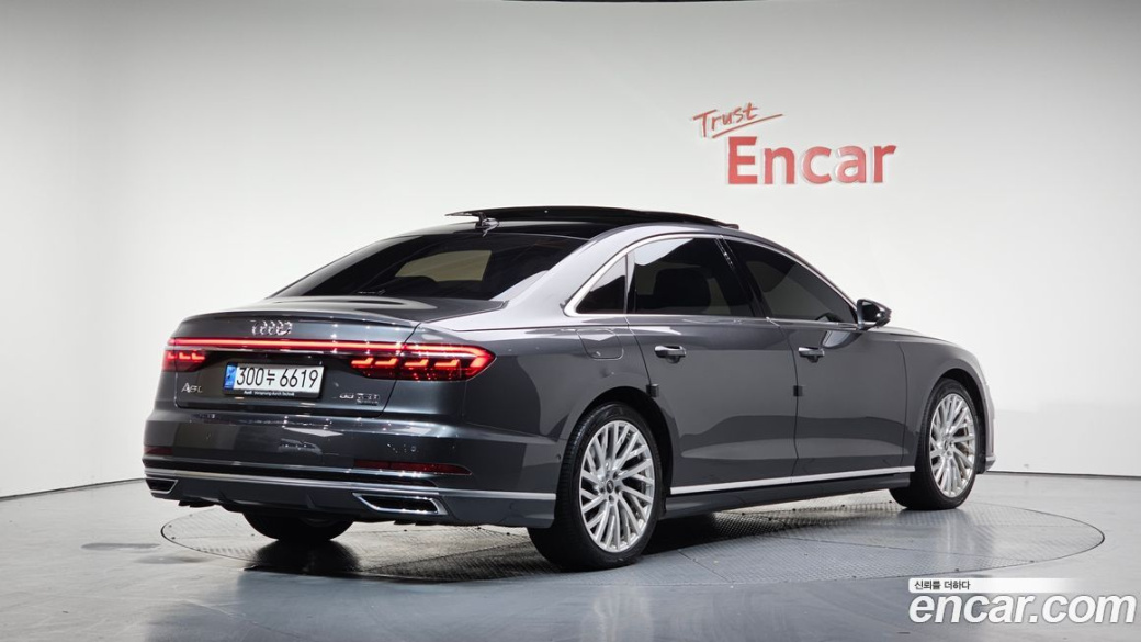 Audi A8 55 TFSI Quattro LWB, 2021