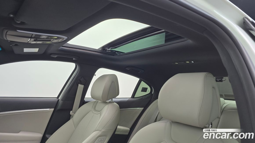 Genesis G70 Gasoline 2.0T 4WD, 2022