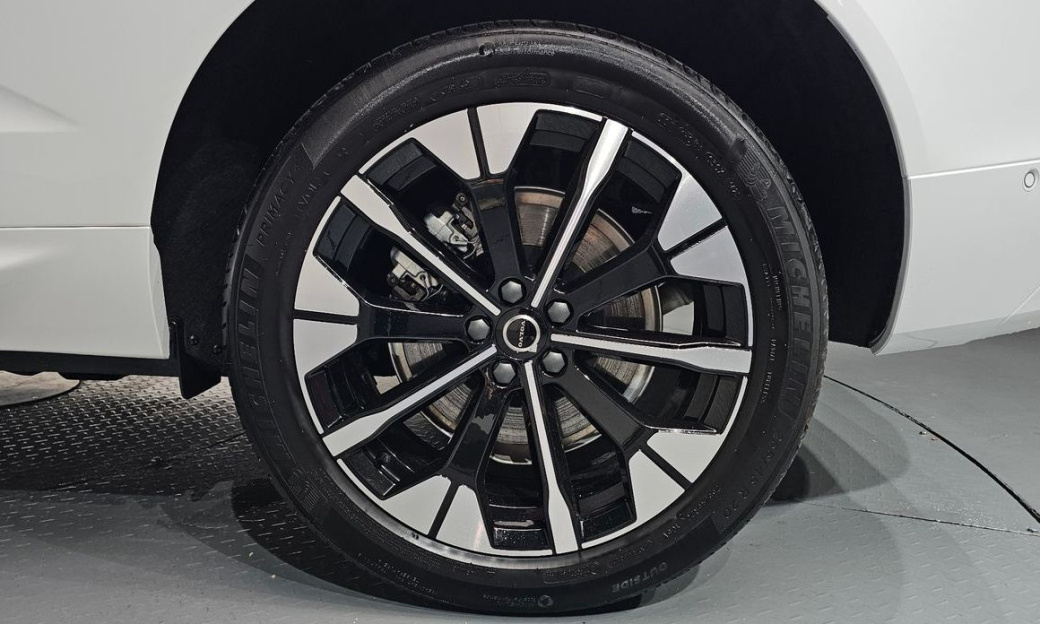 Volvo XC60 B5 Ultra Bright Air Sus, 2026