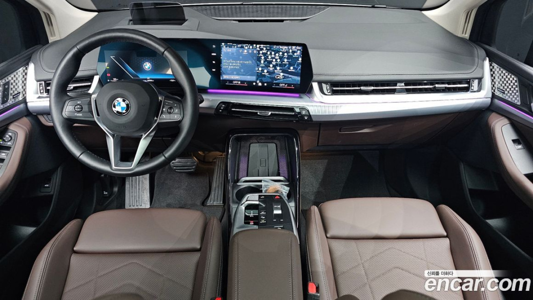BMW 2-Series 220i M Sport Design, 2025