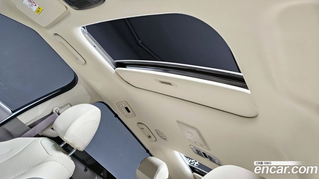 Kia Carnival 9-Seater Signature, 2022