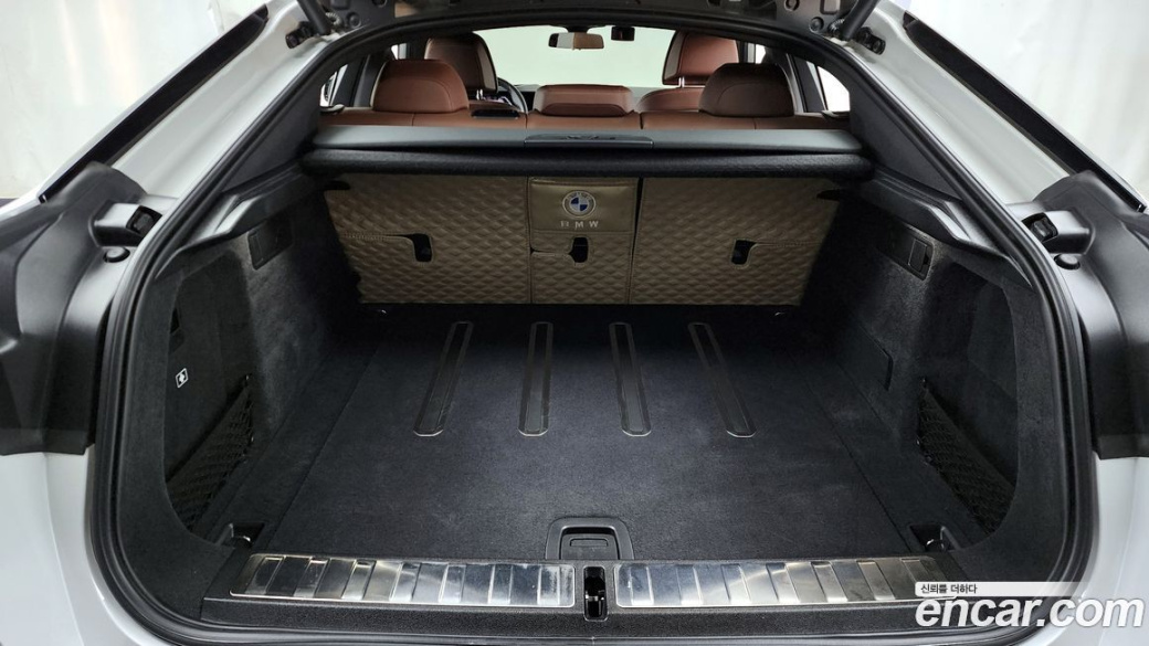 BMW X6 xDrive40i M Sport, 2025