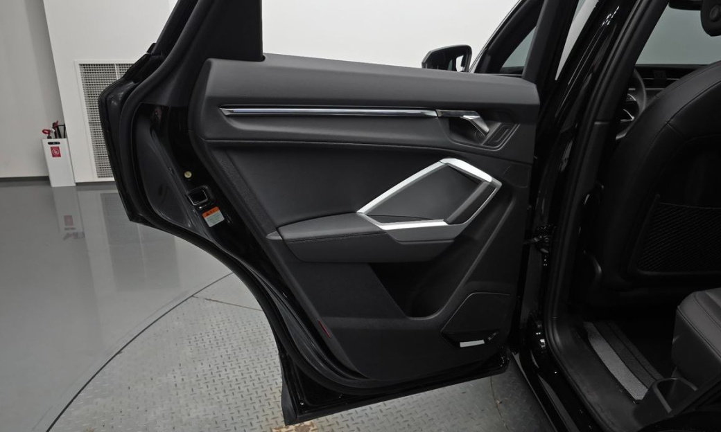 Audi Q3 40 TFSI Quattro Premium, 2025