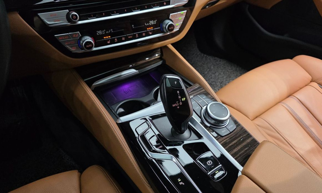 BMW 5-Series 520i M Sport, 2022