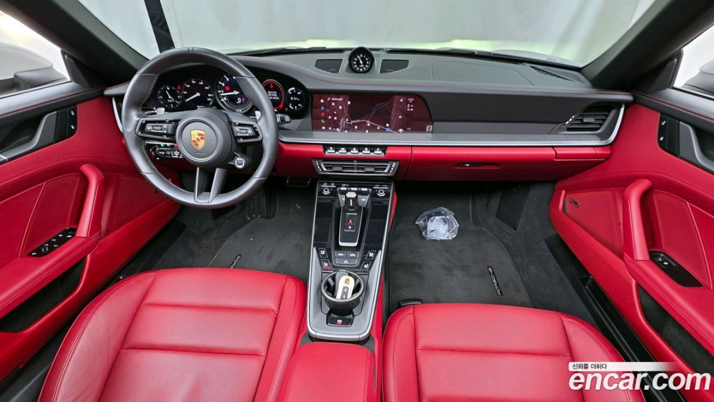 Porsche 911 Carrera Cabriolet, 2024