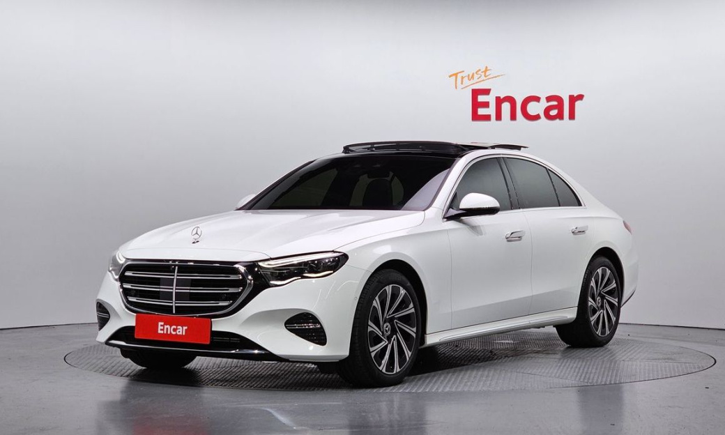 Mercedes-Benz E-Class E300 4MATIC Exclusive, 2024